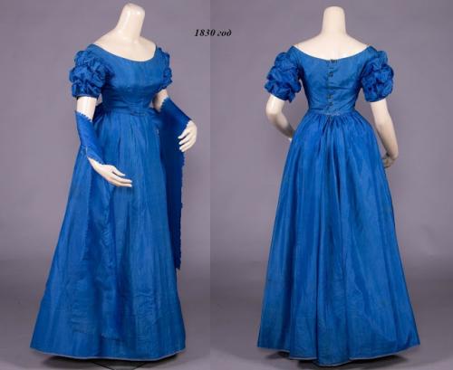 Какие другие знаменитые костюмы были созданы после синего платья брюнетки. Синий цвет в подлинных платьях XIX-начала XX веков.
