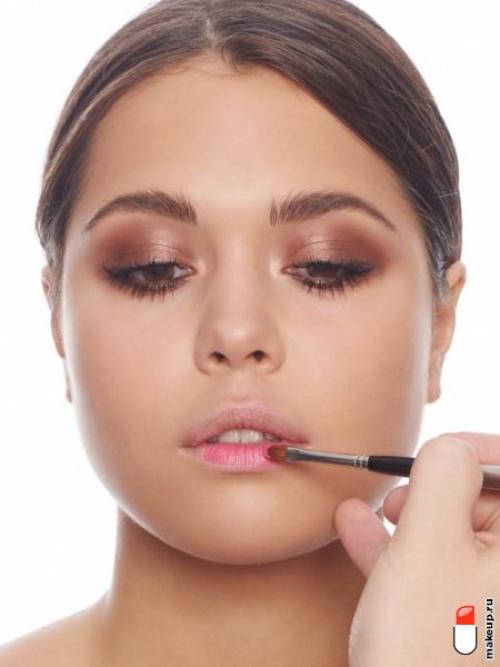 Как выбрать кисть для помады по типу макияжа. Точно пригодится: 6 кистей для макияжа, которые должны быть у каждой девушки