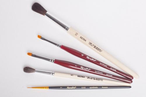 Можно ли использовать ретрактируемую кисть для губ для нанесения других видов макияжа. Подойдут ли художественные кисти для макияжа? Тест-драйв