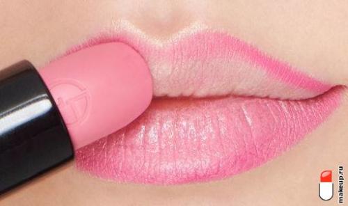 Как избежать перекрытия кистей для губ. Как сделать макияж губ более стойким?