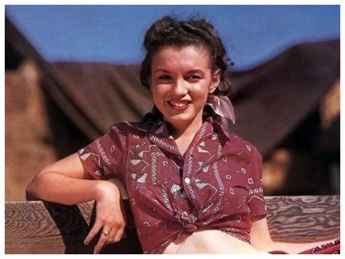 3 секрета привлекательности Мэрилин Монро. 8 правил «первого взгляда» 09