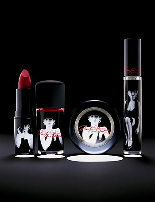 Как повторить макияж в стиле Мэрилин Монро. 8 секретов визажиста Мэрилин Монро, которые превратили обычную девушку в икону стиля 07