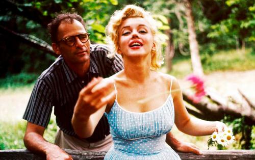 8 бьюти-секретов визажиста Мэрилин Монро. 8 секретов визажиста Мэрилин Монро, которые обычную девушку превратили в икону стиля 16