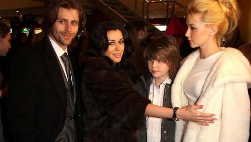 Первая Любовь Евгения Миронова. Евгений Миронов и его женщины. Брак с Астаховым в Германии