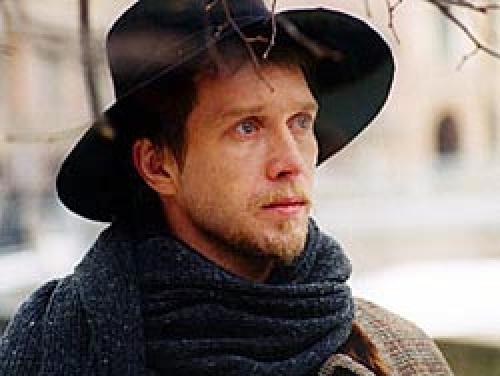 Молчание отца-одиночки: что скрывает Евгений Миронов и его имя 04 Молчание отца-одиночки: что скрывает Евгений Миронов и его имя 04