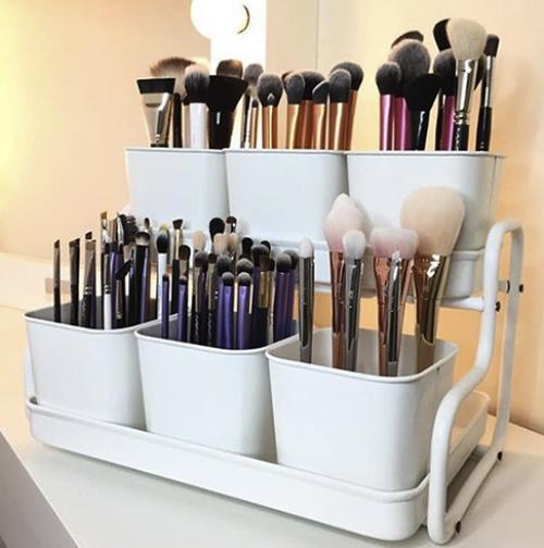 Как хранить выдвижную кисть для губ, чтобы она прослужила дольше. Как хранить кисти для макияжа правильно