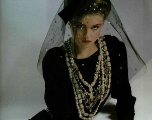 Можно ли носить жемчуг замужним женщинам. Можно ли носить ЖЕМЧУГ НЕЗАМУЖНИМ