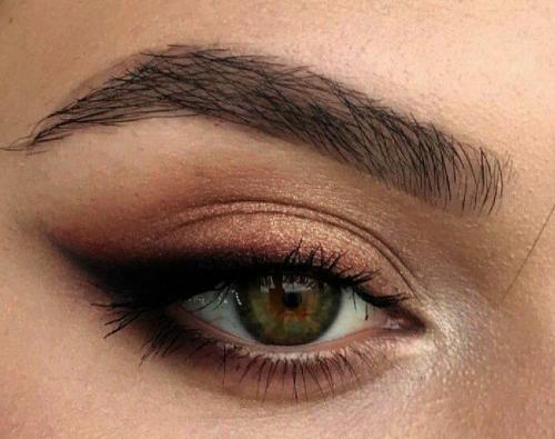 10 ярких идей макияжа для зеленых глаз. 7 самых ярких и модных макияжей для зеленых глаз 33