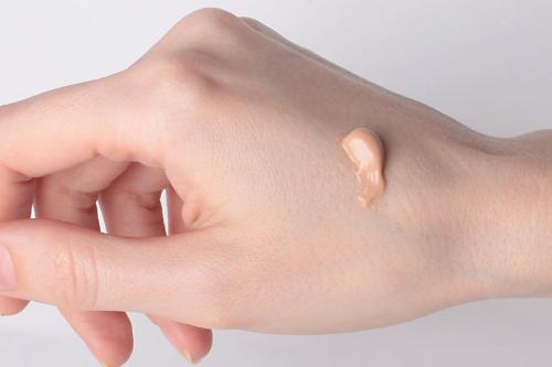 База под макияж для сухой кожи. Хороший вопрос: как подобрать основу под макияж для сухой кожи? 12 База под макияж для сухой кожи. Хороший вопрос: как подобрать основу под макияж для сухой кожи? 12