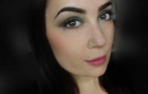 Зеленый макияж для карих глаз. Макияж для зелено-карих глаз: какую палитру цветов подобрать?