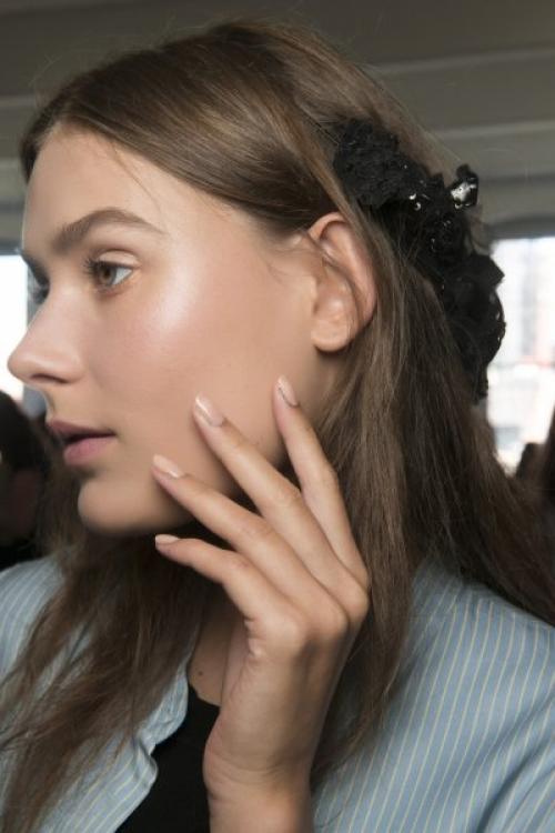 Какие ошибки при нанесении макияжа могут испортить соблазнительный образ. Ошибки в макияже, которые портят фотографии