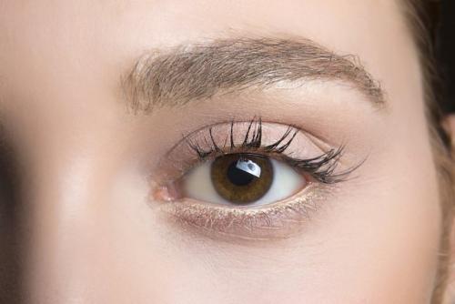 Какие ошибки при нанесении макияжа могут испортить соблазнительный образ. Ошибки в макияже, которые портят фотографии