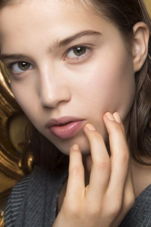 Какие ошибки при нанесении макияжа могут испортить соблазнительный образ. Ошибки в макияже, которые портят фотографии