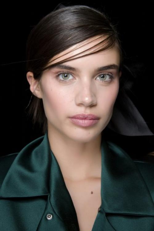 Какие оттенки и текстуры лучше всего подходят для соблазнительного макияжа. Игривое настроение: как сделать сексуальный макияж?