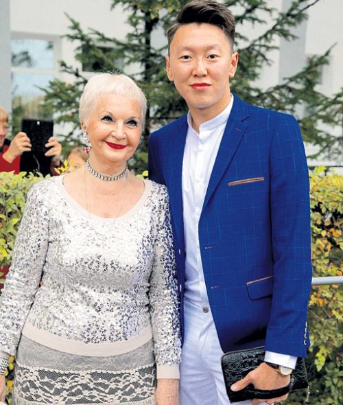 Насколько вероятно, что слухи о свадьбе соответствуют действительности. Семен Луканси женился на известном кинокритике Вере Мусатовой?