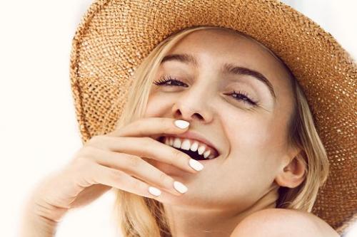 Что можно использовать вместо тонального крема. Чем заменить тональный крем летом?