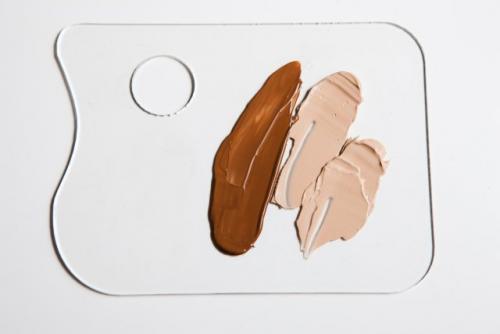 Как приготовить белый тональный крем в домашних условиях. Светлая сторона: как осветлить тональный крем?