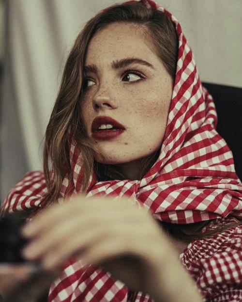 Растушеванная стрелка 2021. Как рисовать самые актуальные стрелки в 2021 году?