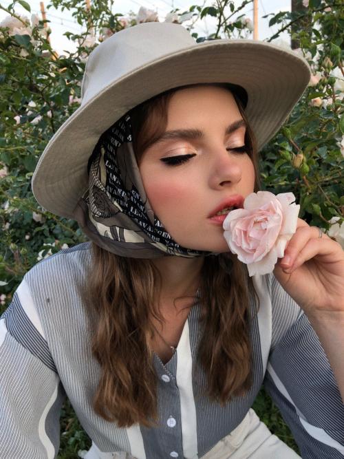 Растушеванная стрелка 2021. Как рисовать самые актуальные стрелки в 2021 году?