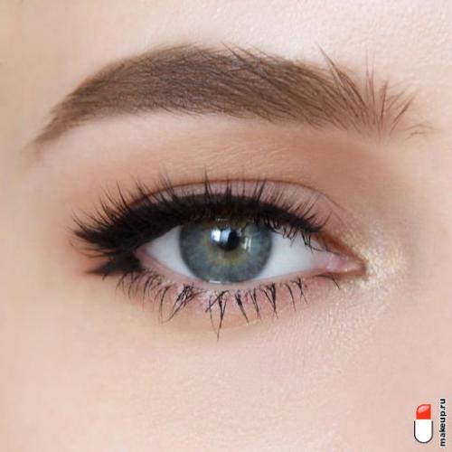 Виды стрелок. 7 самых популярных видов стрелок для глаз