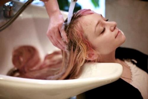 Как покрасить волосы тоникой в серый. Инструкция для новичков