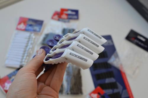 Какие инструменты и средства необходимы для создания прически коб. Что нужно купить стилисту по причёскам?