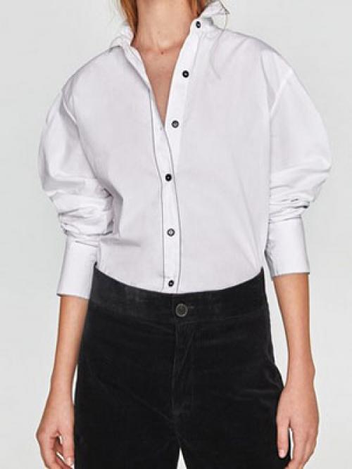 Как сочетать белую блузку с красной юбкой: стильные образы 21