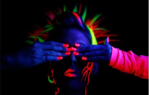 Какие дополнительные украшения можно использовать с прической коб. Создание причёски с канекалоном: оригинальный образ доступен каждому