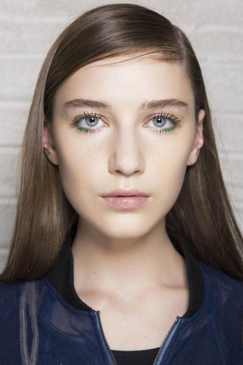 Как макияж может повлиять на уверенность женщины с точки зрения мужчин. Что мужчины думают о бьюти-трендах?