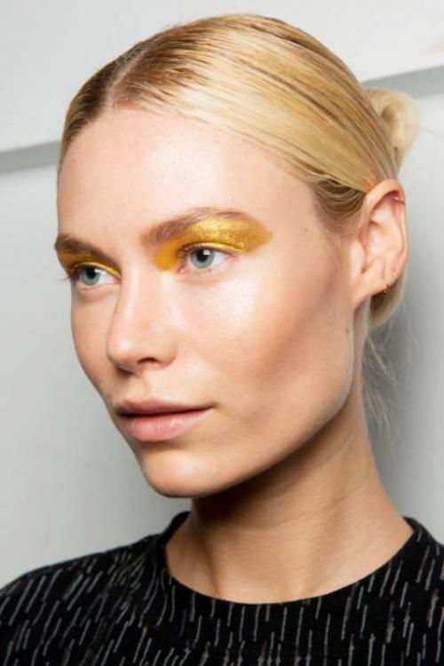 Как макияж может повлиять на уверенность женщины с точки зрения мужчин. Что мужчины думают о бьюти-трендах?