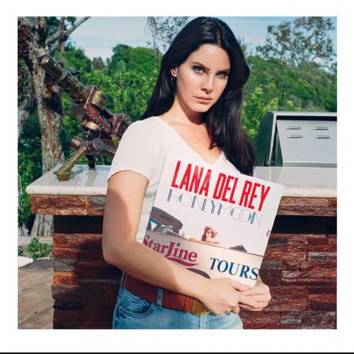 Лана дель Рей вернулась к своему натуральному цвету волос: почему это вызвало такой ажиотаж 05