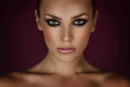 Как правильно подчеркнуть красоту узкоглазых: секреты макияжа 04