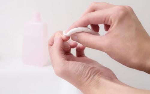 Сколько времени занимает процесс создания маникюра кошачий глаз 10D. Стильный шеллак «Кошачий глаз» — инструкция, как сделать самой дома