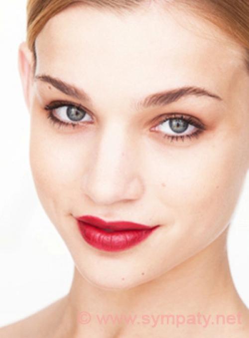 Как правильно наносить и фиксировать красную помаду. Пошаговая инструкция по нанесению красной помады: