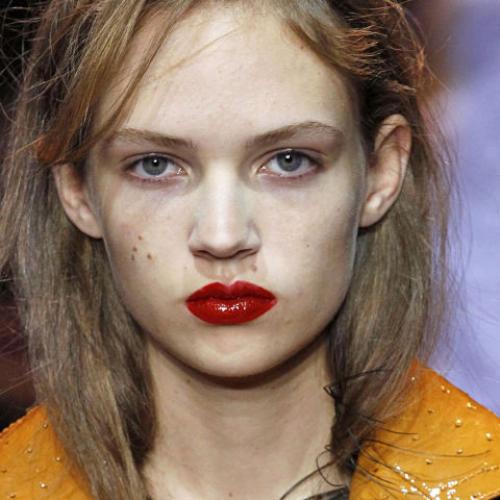 Секрет красоты: как выбрать правильную оттенок красной помады для вашего тона кожи 24 Секрет красоты: как выбрать правильную оттенок красной помады для вашего тона кожи 24