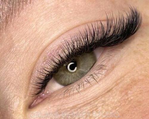 Секреты наращивания ресниц с эффектом лисьих глаз: как достичь идеального результата 02