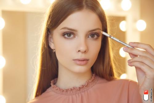 Какие основные шаги включает в себя базовый макияж из 7 приёмов. Правильный порядок нанесения макияжа: пошаговая инструкция