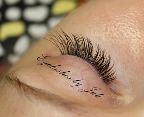 Как проводится процедура наращивания ресниц по японской технологии 2025. Мастер-класс: наращивание ресниц по японской технологии