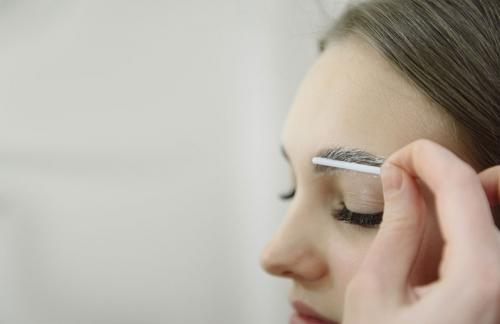 Ламинирование ресниц: плюсы и минусы. Гид по бьюти-процедурам: все плюсы и минусы ламинирования ресниц