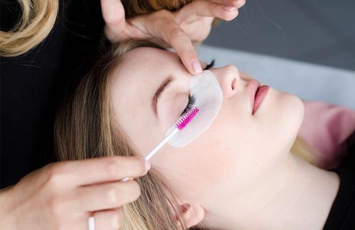 Ламинирование ресниц: плюсы и минусы. Гид по бьюти-процедурам: все плюсы и минусы ламинирования ресниц