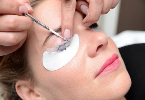 Ламинирование ресниц пошагово. Техника выполнения ламинирования