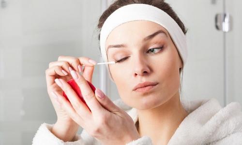 Сколько времени обычно занимает процесс изгибания ресниц. Как происходит наращивание ресниц шаг за шагом