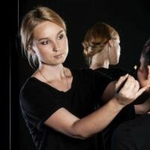 Можно ли использовать один аппликатор для разных оттенков теней или помады. Можно ли использовать помаду вместо теней?