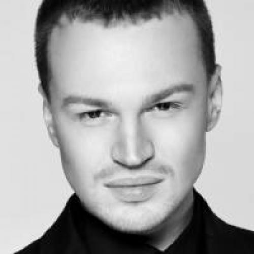 Можно ли использовать один аппликатор для разных оттенков теней или помады. Можно ли использовать помаду вместо теней?