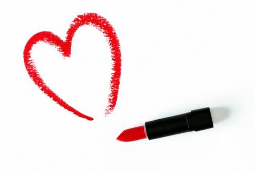 Можно ли использовать один аппликатор для разных оттенков теней или помады. Можно ли использовать помаду вместо теней?