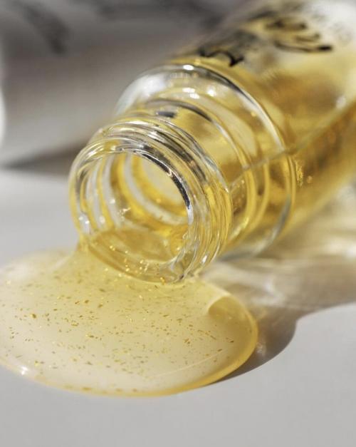 Сколько держится тональный крем на коже. Важно знать: как наносить тональный крем?