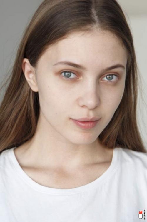 Сколько держится тональный крем на коже. Важно знать: как наносить тональный крем?