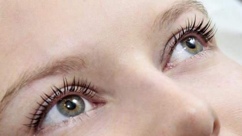 Как выбрать идеальный набор для ламинирования ресниц: советы и рекомендации 16