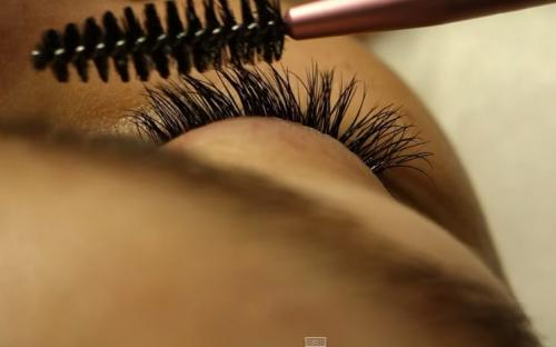 Как ухаживать за ресницами 7D после покупки. Как ухаживать за наращенными ресницами?