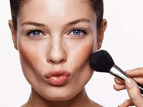 Как вписать подчеркнутые скулы в ежедневный макияж. Выделяем скулы с помощью макияжа